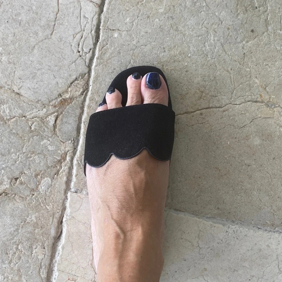 Sandals Black H&M size 7,5 scalloped One band 38 - Picture 4 of 4